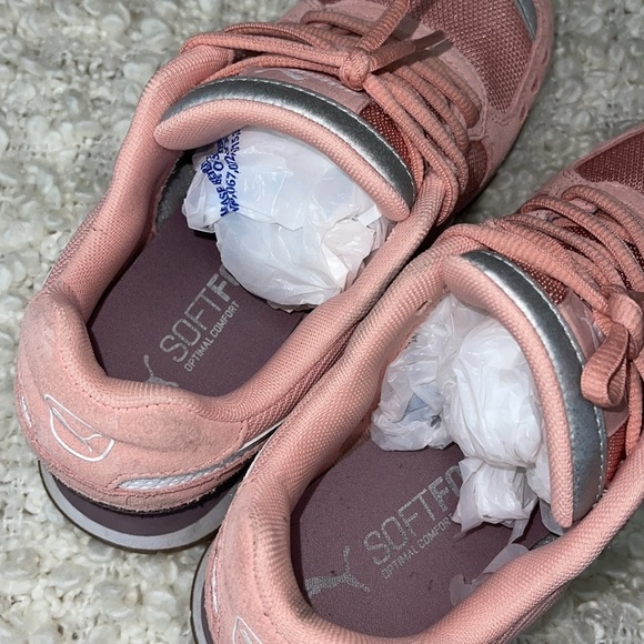 Puma Sneakers Size 7.5 - Picture 10 of 12